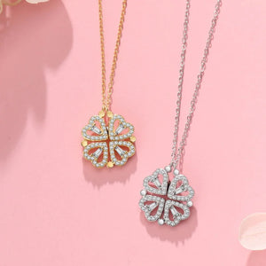 collar trébol de cuatro corazones